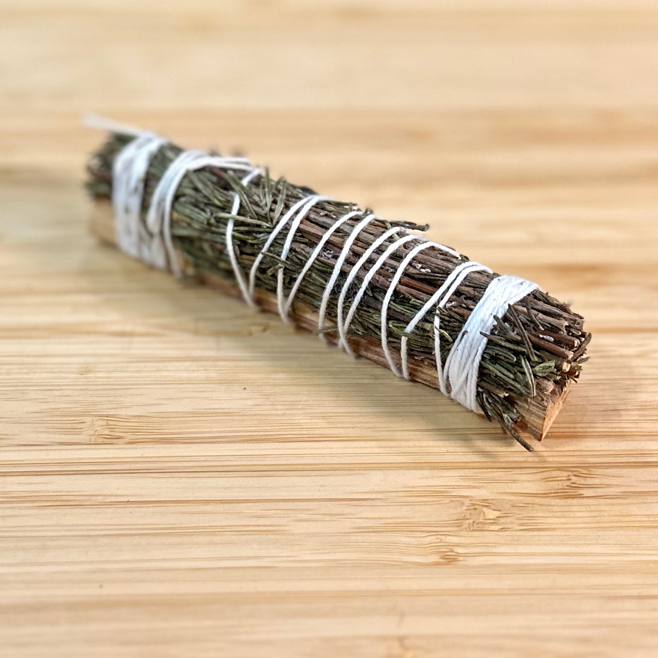 秘魯聖木+迷迭香束 Palo Santo+Rosemary Bunch
