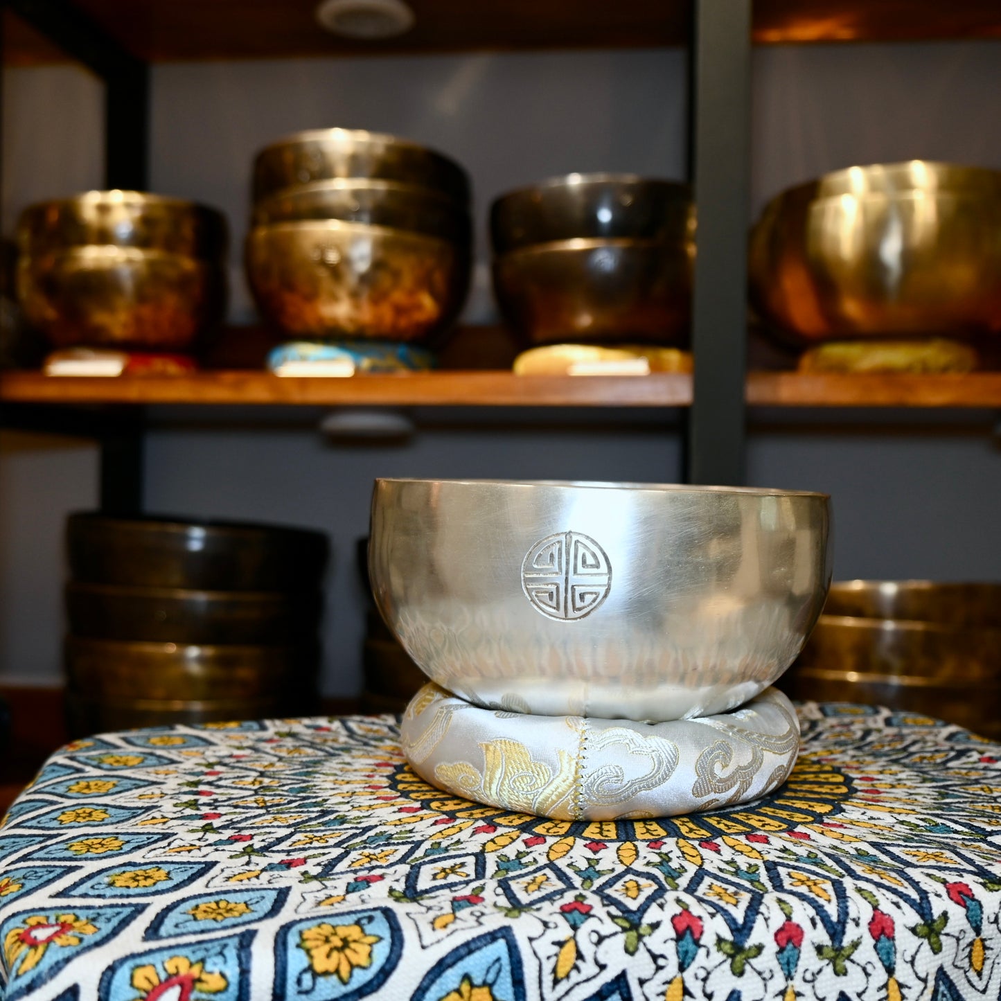 尼泊爾銀色滿月頌缽15cm | Nepal Silver Full Moon Singing Bowl 15cm
