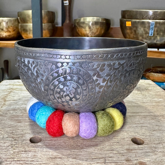 尼泊爾深色雕刻缽 15-20cm