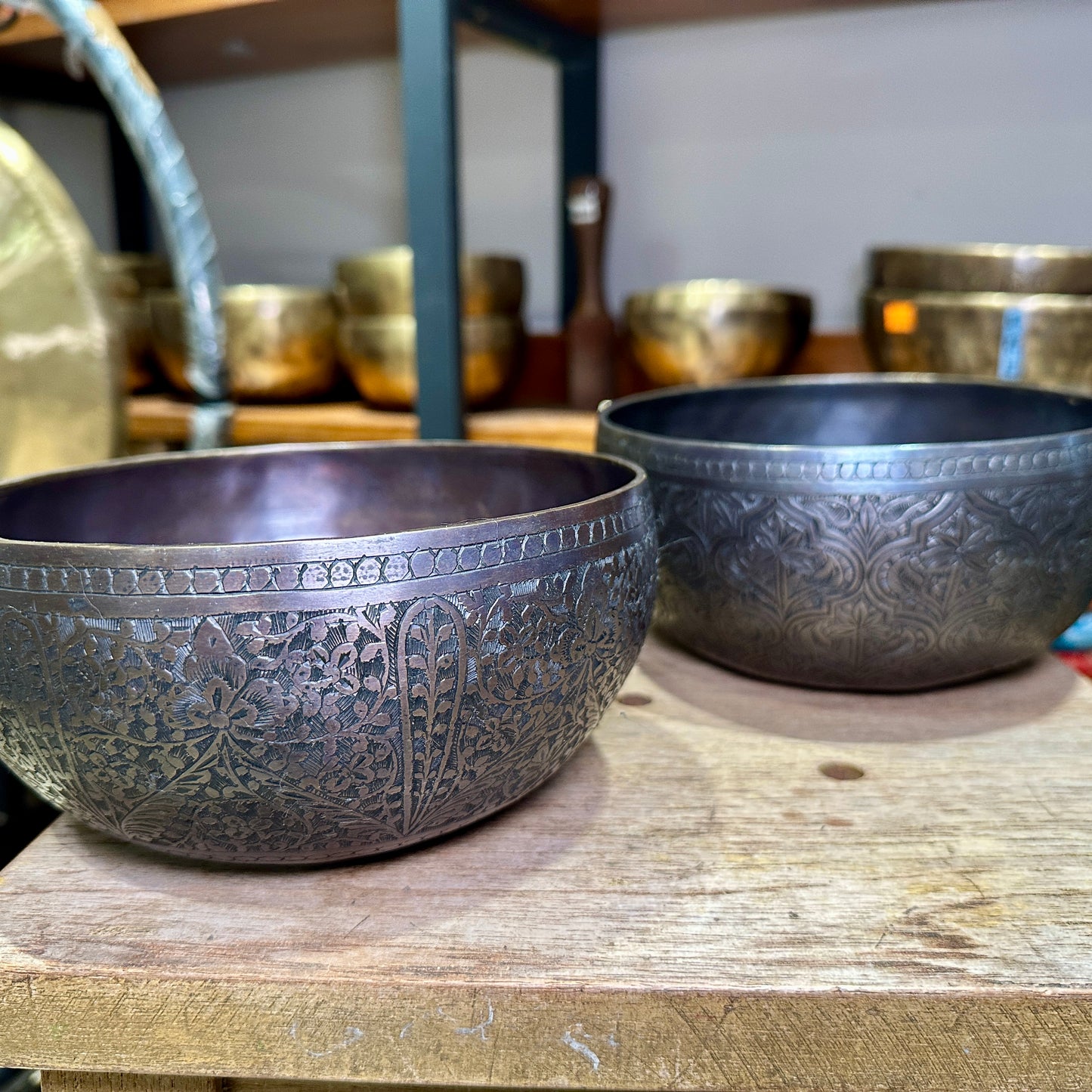 尼泊爾深色雕刻缽 15-20cm